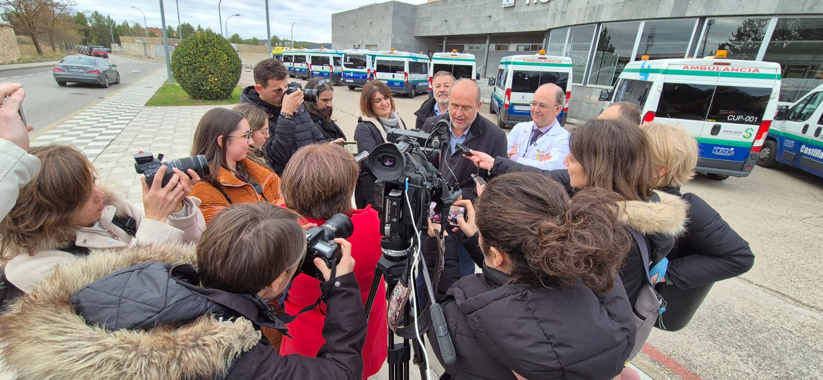 Periodistas Nuevo Hospital Universitario Periodistas Nuevo Hospital Universitario