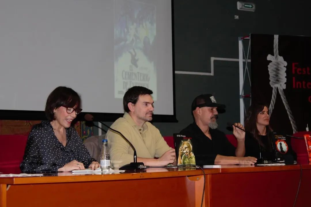 Alberto Val XIII Casas Ahorcadas